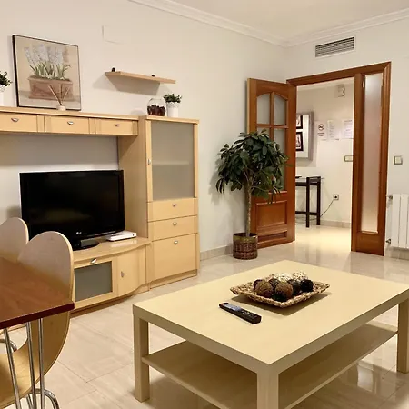 Céntrico, Parking Privado, Al Lado Estación Tren. Appartement *