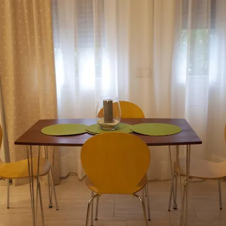 Céntrico, Parking Privado, Al Lado Estación Tren. Appartement *