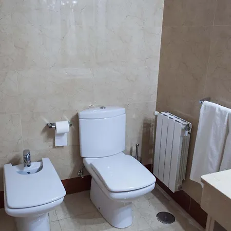 Appartement Céntrico, Parking Privado, Al Lado Estación Tren.